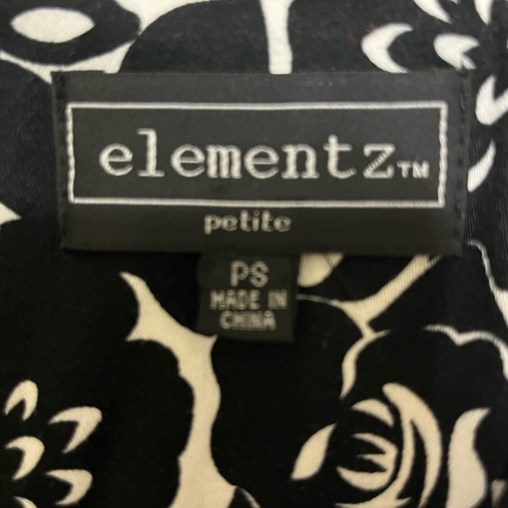 Elementz Women’s Black White Floral Cotton Blazer Jacket Size PETITE Small - Picture 3 of 4